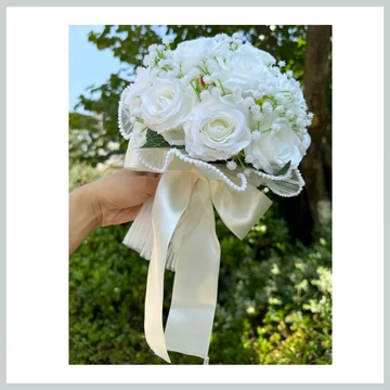Svadobná kytica - biele ruže, umelé kvety, saténová stuha 39965718