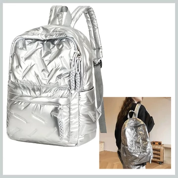 Lesklý prešívaný batoh – strieborný EQ1913613-e