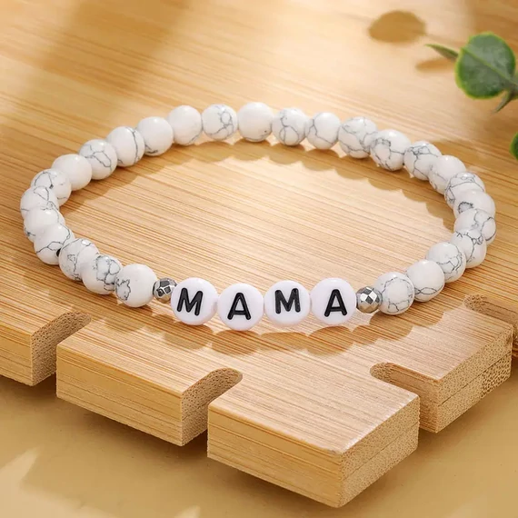 Náramok s korálkami a nápisom "MAMA" HR02774