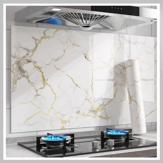 Prémiový samolepiaci plastový stenový panel s efektom mramoru – Pandora zlatá, model YW2166351-6