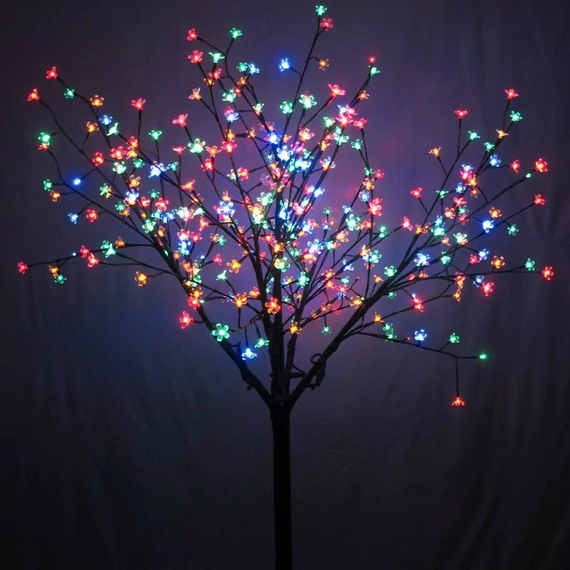 Strom sakura s farebnou LED diódou